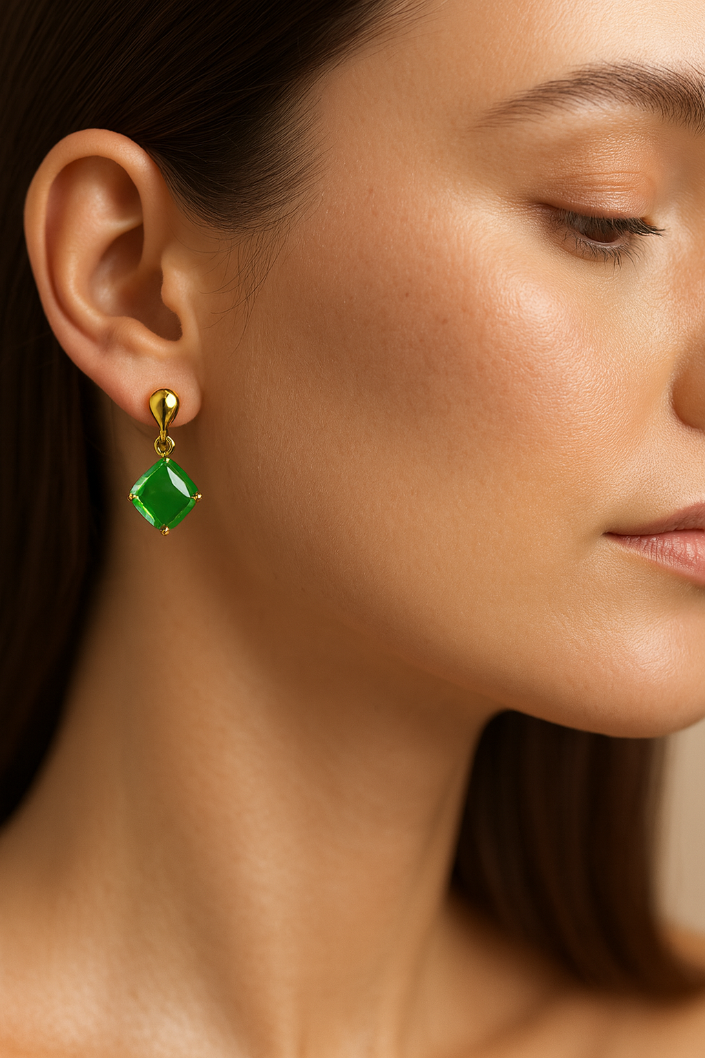 Emerald Glow Cushion-Cut Pendant Set – Premium Green Stone Necklace & Matching Earrings | Gold-Plated Luxury Jewellery